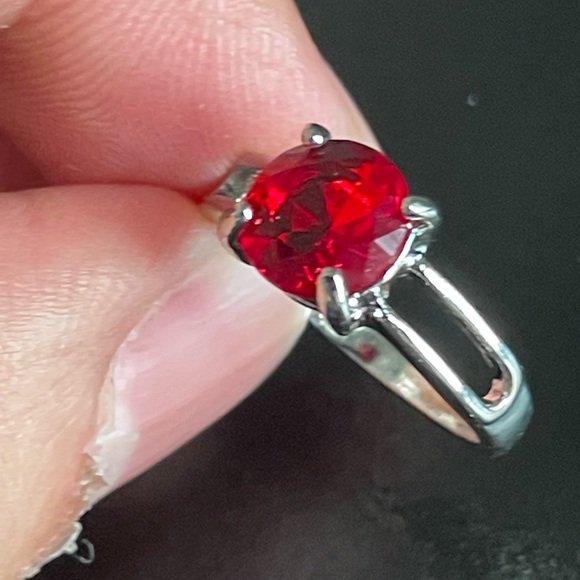 Red crystal S925 silver ring size 6 - Picture 8 of 9